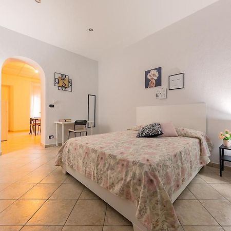 La Gioiosa - Top Location - Modern Apartment Near Metro Bengasi トリノ エクステリア 写真