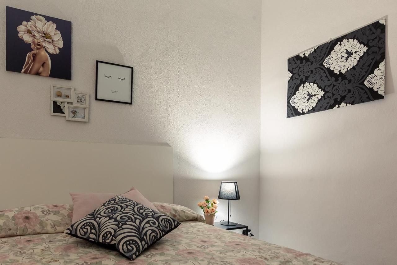 La Gioiosa - Top Location - Modern Apartment Near Metro Bengasi トリノ エクステリア 写真